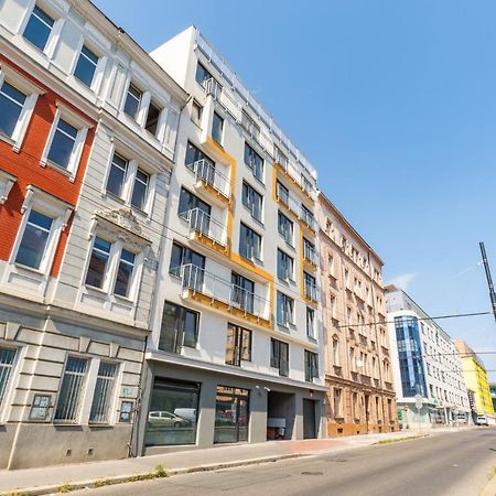 Brand New Two Room Apartment #26 With Free Secure Parking Close To Center Praga Exterior foto