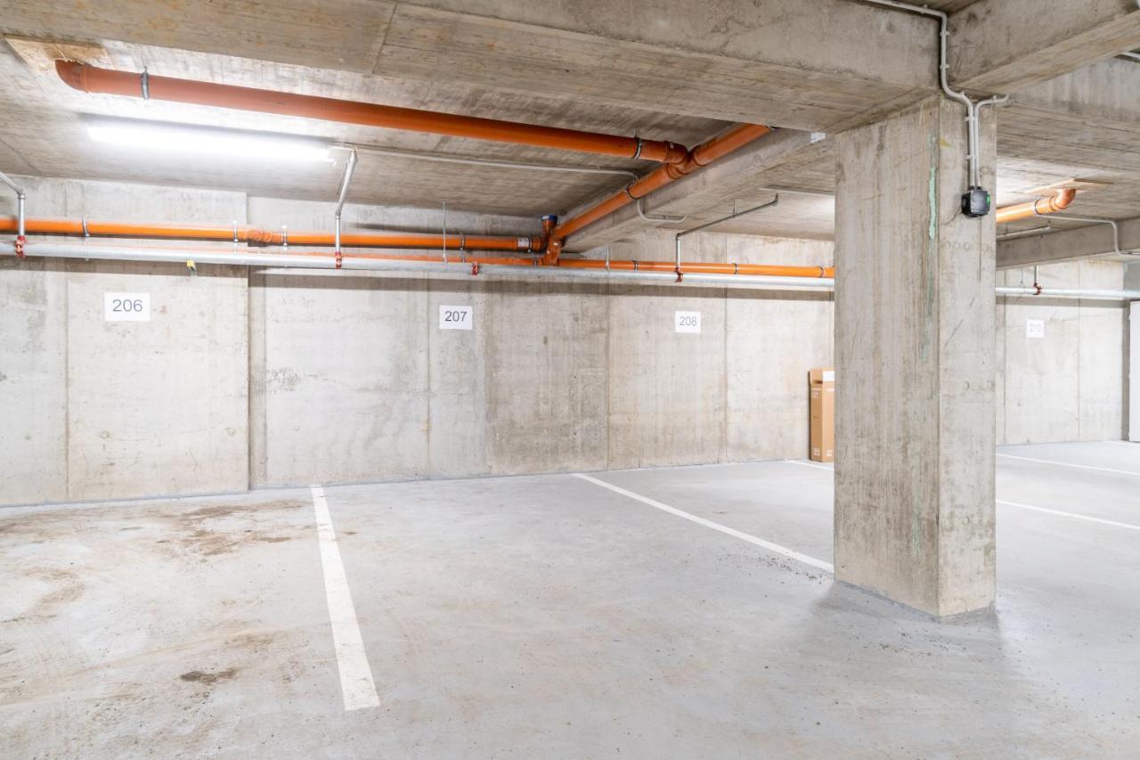 Brand New Two Room Apartment #26 With Free Secure Parking Close To Center Praga Exterior foto